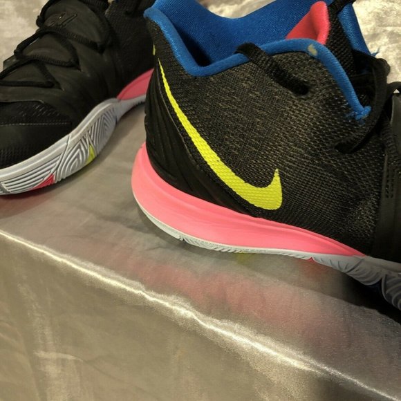 Kyrie 5 Just Do It - Size 12- Crisp and Clean main image 7